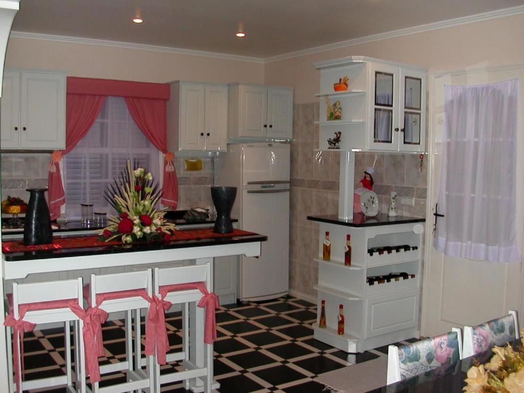 Moradia Familiar Novavista - T3 Hostel Madalena  Kültér fotó
